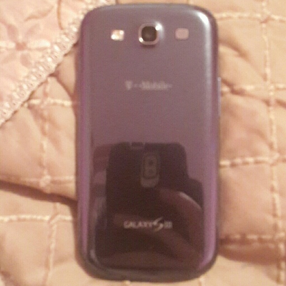 Phone - Picture 2 of 2