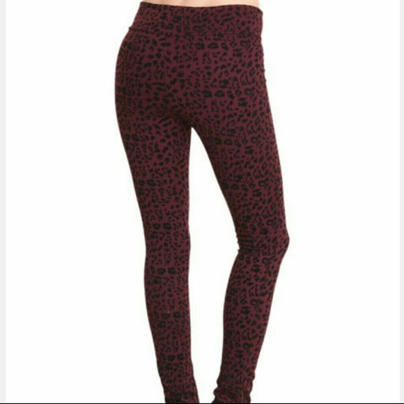 Taylor Animal Printed Legging W/Flocking Detail - Picture 3 of 4