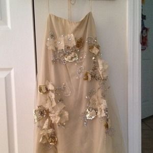 Beautiful cocktail dress..