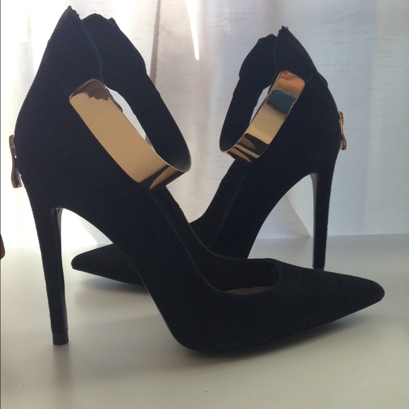 Zara pump with ankle strap