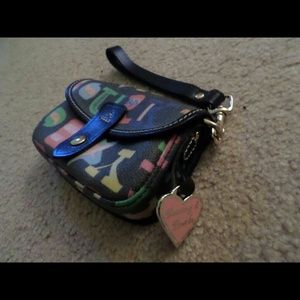 Authentic NWOT Dooney  & Bourke wristlet