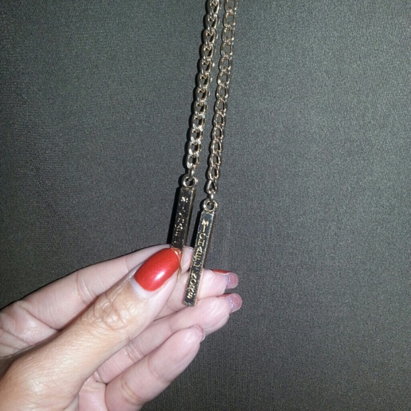 Michael Kors Blouse with Gold Chain - Picture 2 of 3