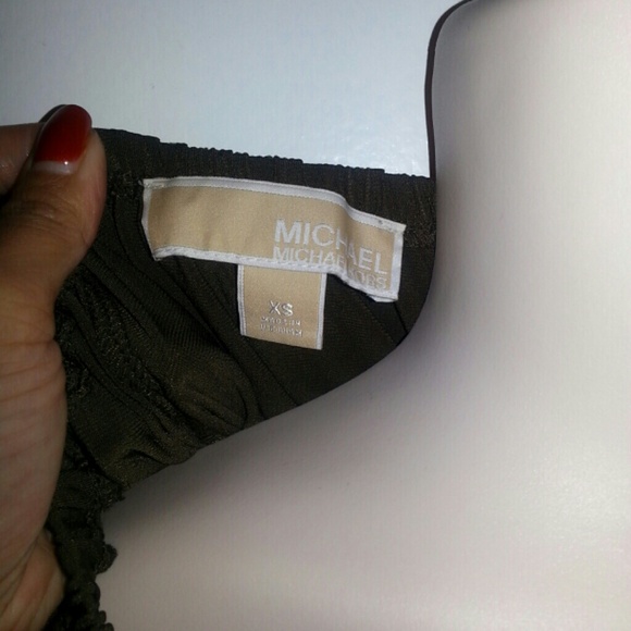 Michael Kors Blouse with Gold Chain - Picture 3 of 3