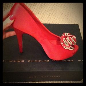 Formal red pumps
