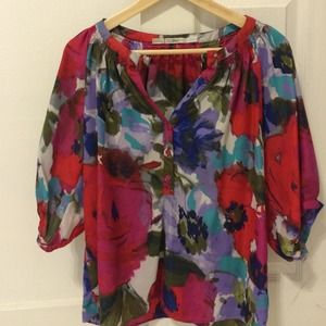 Silk floral blouse, great w/ denim or white jeans