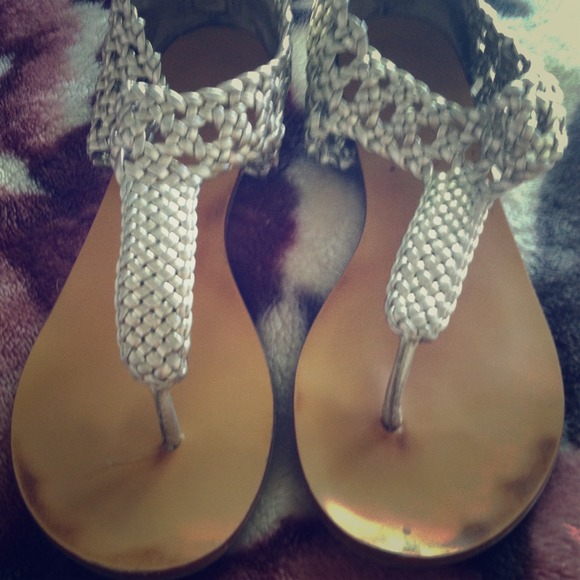 🔴🔴SOLD🔴🔴Nine West sandals