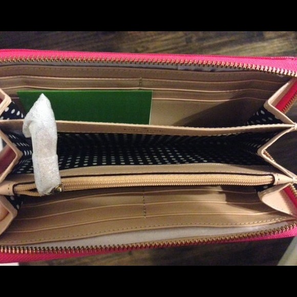❌sold❌ Kate Spade Neda Fulton street wallet - Picture 2 of 2