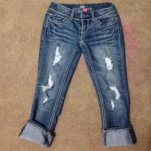 Almost Famous Capris