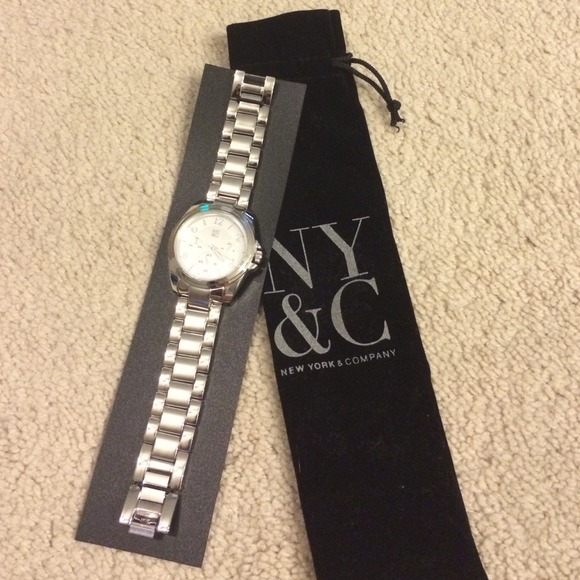 Jewelry - Silver boyfriend style watch