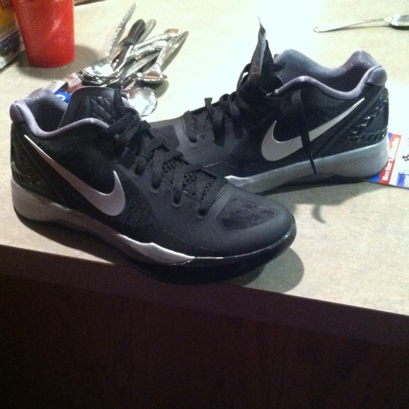 WM nike volley zoom hyperspike