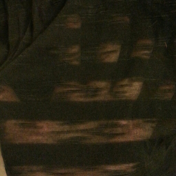 Black shear top with open back - Picture 2 of 3