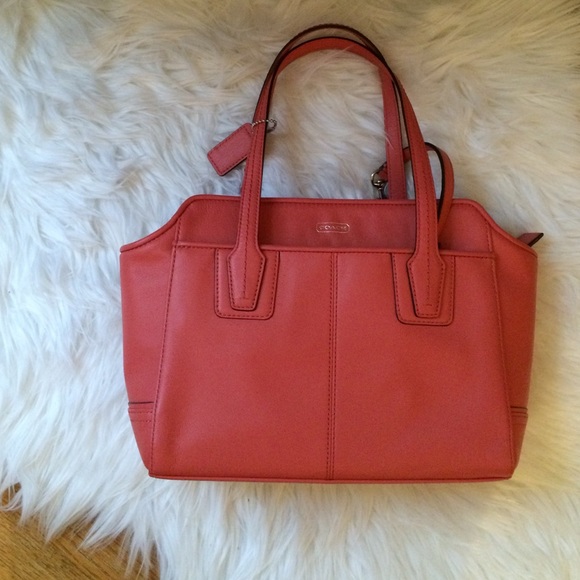 Coach Handbags - Lovely Coach bag
