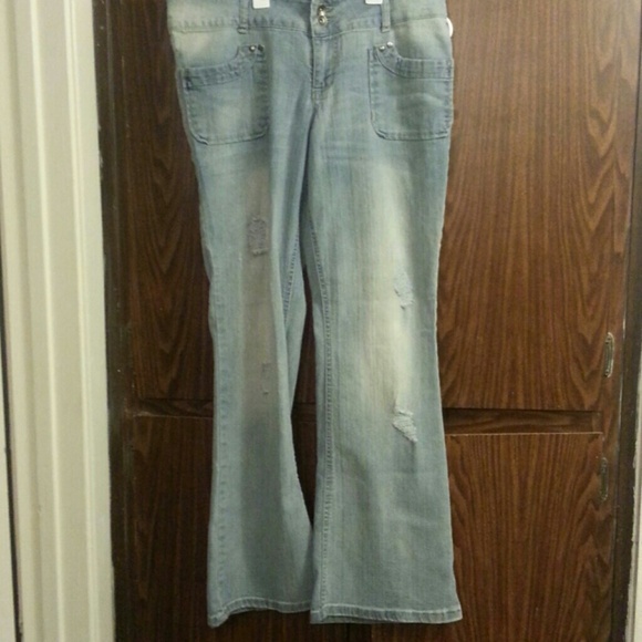 Light wash jeans - Picture 1 of 3