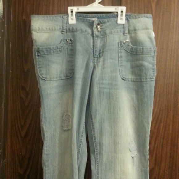 Light wash jeans - Picture 2 of 3