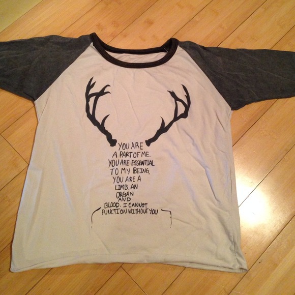 Brandy Melville shirt