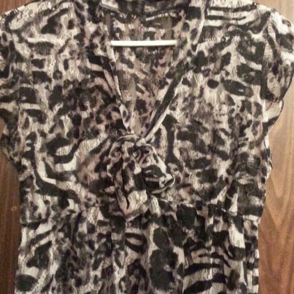 Lace animal print top - Picture 2 of 2
