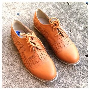 NEW Adorable Oxfords