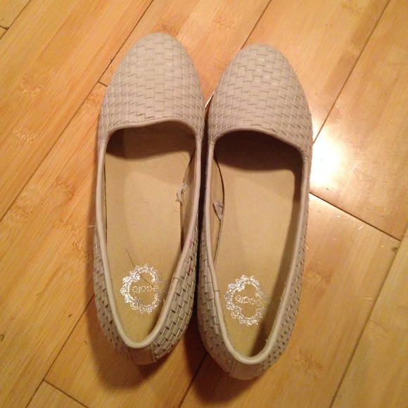White woven flats
