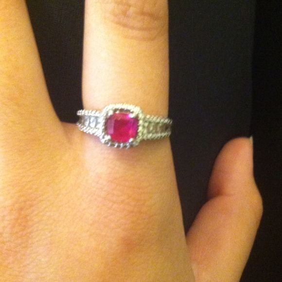 Ruby ring ❤️ - Picture 2 of 3