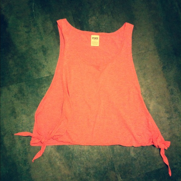 ❌Sold❌Brand new pink VS cutout tank - Picture 1 of 3