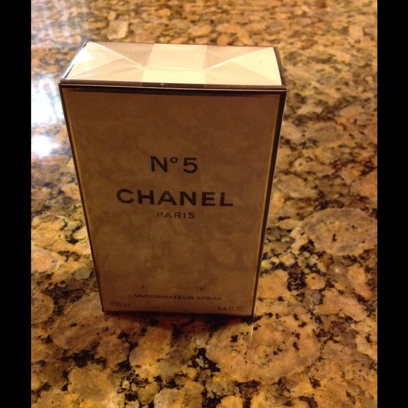 Sold🎉🎊🎉🎊🎊🎉N*5 Chanel Paris EAU DE PARFUM 3.4