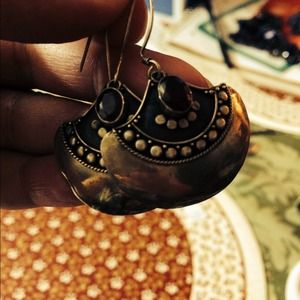 Silver 925 earring.
