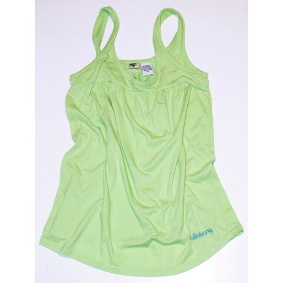 Loosely fitted tank.