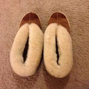 UGG BOOTIES