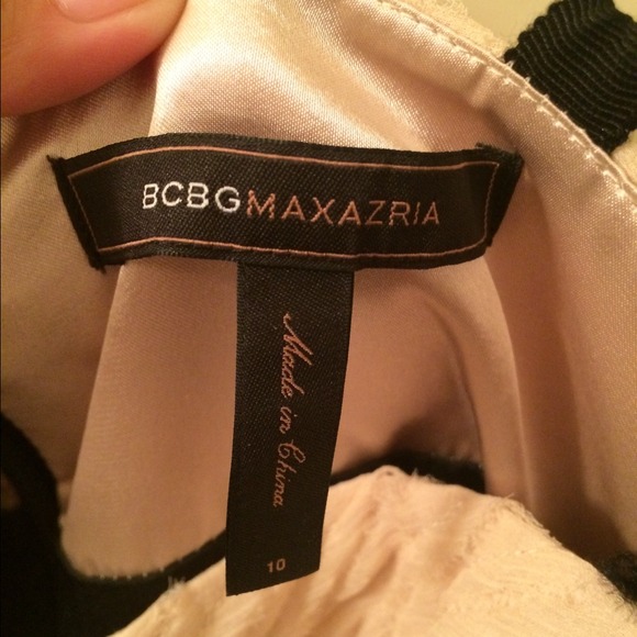 ❌Sold❌ Ruffle dress - Picture 2 of 2