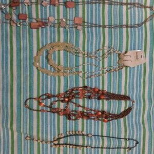 Lot of 4 necklaces
