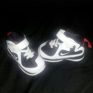 ✔✔SOLD ON EBAY!!Nike sneakers