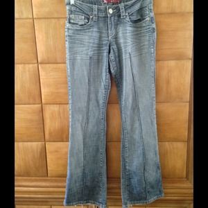 Light denim pants😍