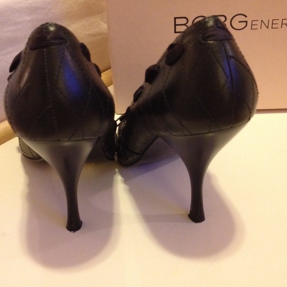 BCBG black pump - Picture 4 of 4