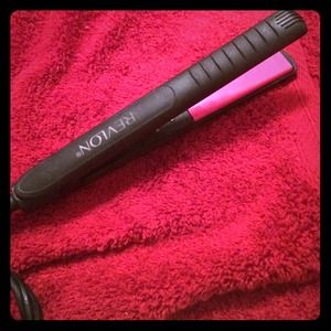 Tiny Hair Straightner :)