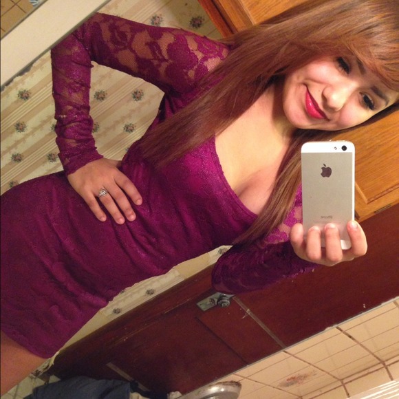 Wine lace body tube dress