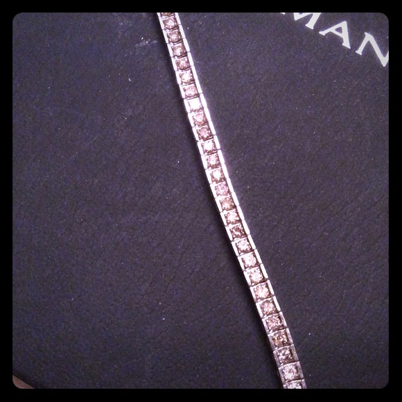 10kt White Gold  Diamond Tennis Bracelet💎 2 Day Clearance! 💎✨ - Picture 3 of 9