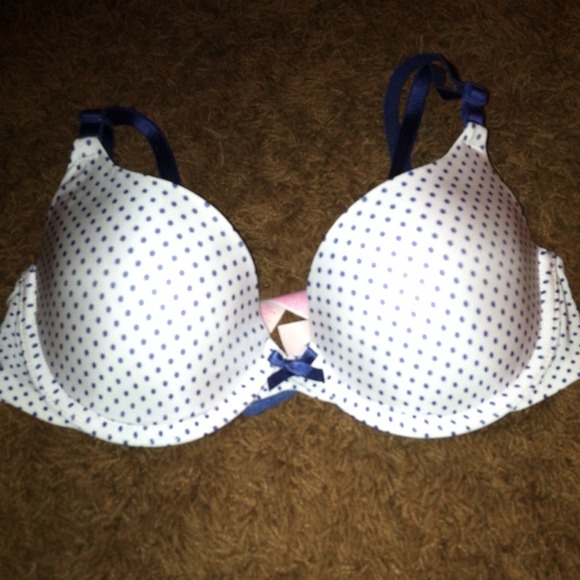 New Victorias Secret Demi Bra $32.50 32C