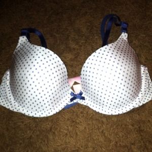 New Victorias Secret Demi Bra $32.50 32C
