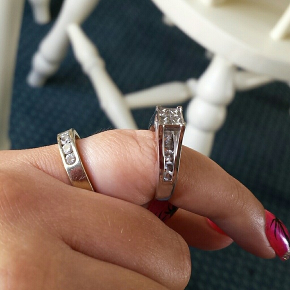 1 and 1/5 14kt white gold diamond ring from Kay - Picture 2 of 4