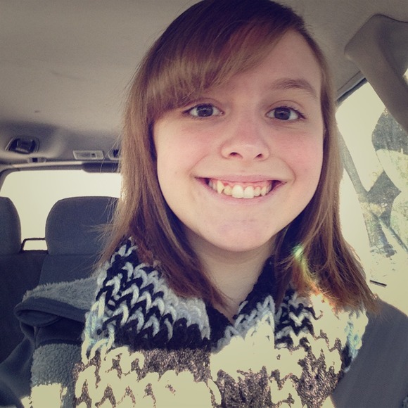 Infinity knitted scarf - Picture 1 of 2