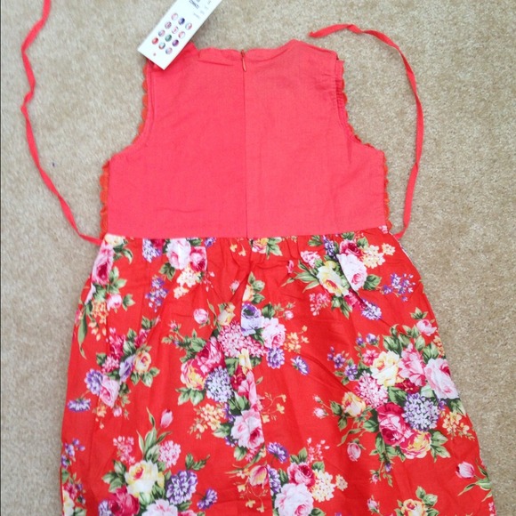 Dress - Picture 2 of 2