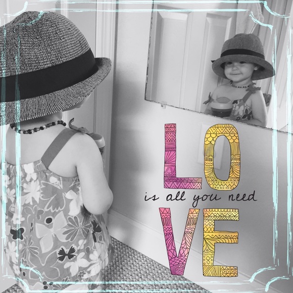 💚MEET THE POSHER💚 - Picture 2 of 4