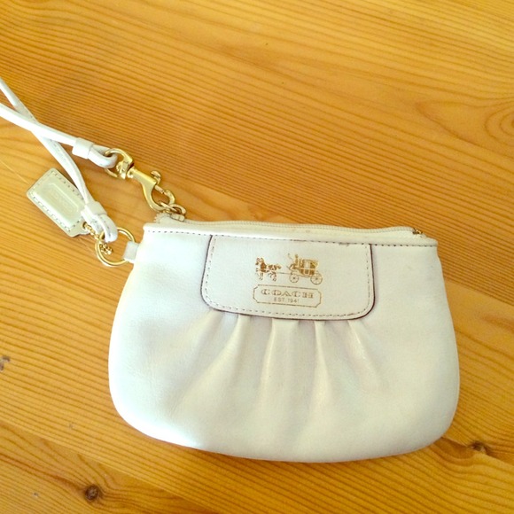 White Coach Wristlet - Picture 1 of 3