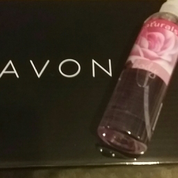 Avon Naturals Cocoa & Rose Body Spray