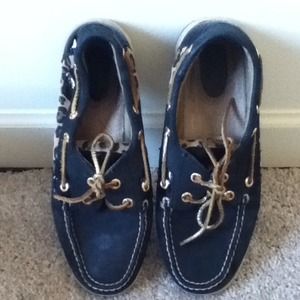 Black and cheetah print sperry