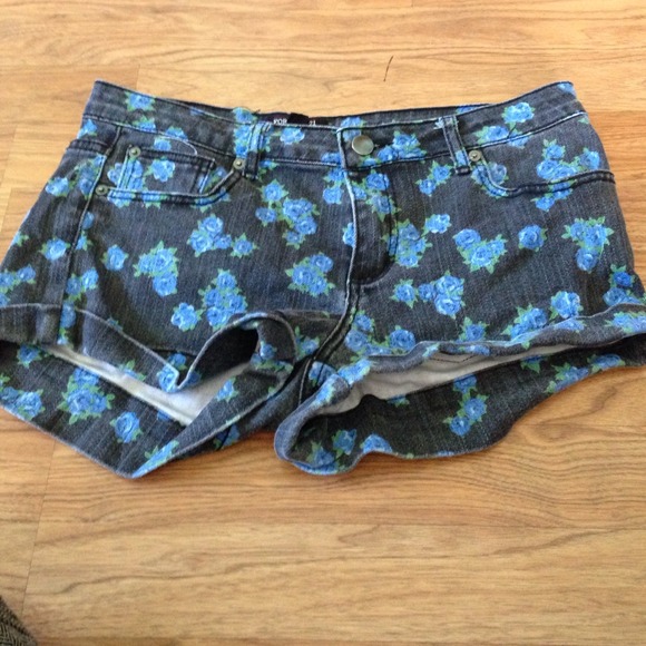 Forever 21 Blue and Black Flower Printed Shorts!