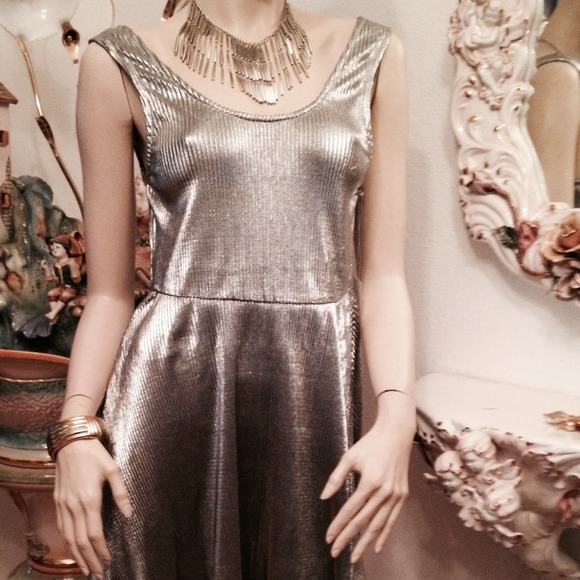 NWT Ali and Kris Metallic Silver Dress - Picture 2 of 4