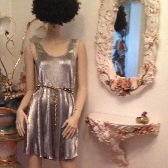 NWT Ali and Kris Metallic Silver Dress - Picture 4 of 4