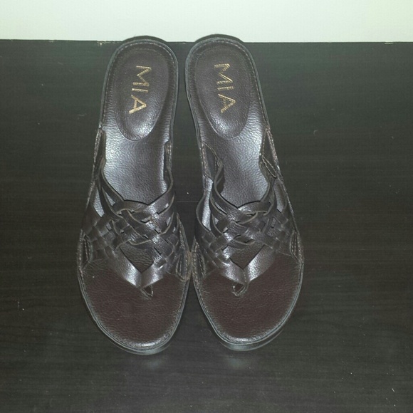 MIA brown leather sandals