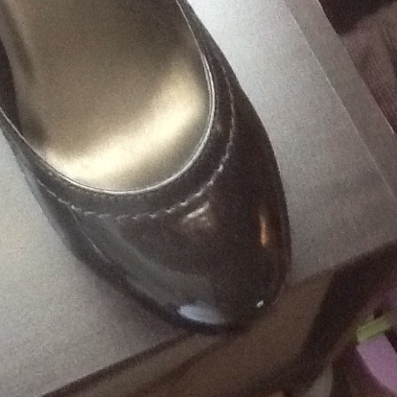 Unlisted Black Patent Leather Pumps - worn once! - Picture 3 of 4